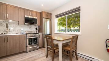 Deluxe Cabin | Private kitchen