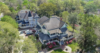 Camellia Rose Inn