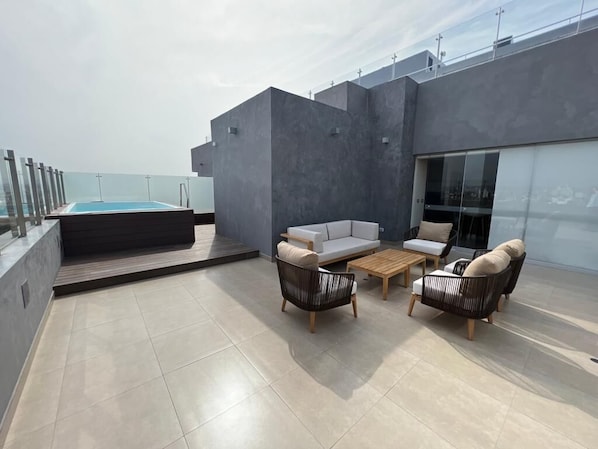 Suite, 1 King Bed (Imperial) | Terrace/patio