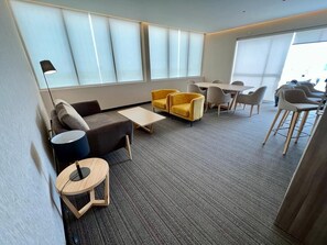 Suite, 1 King Bed (Imperial) | Living area - DoubleTree by Hilton Trujillo (Víctor Larco Herrera)