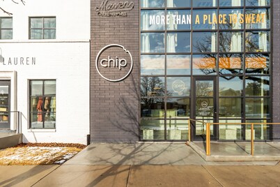 Designer Granary District Townhome - Downtown SLC - 2 King Master Suites/2.5BA