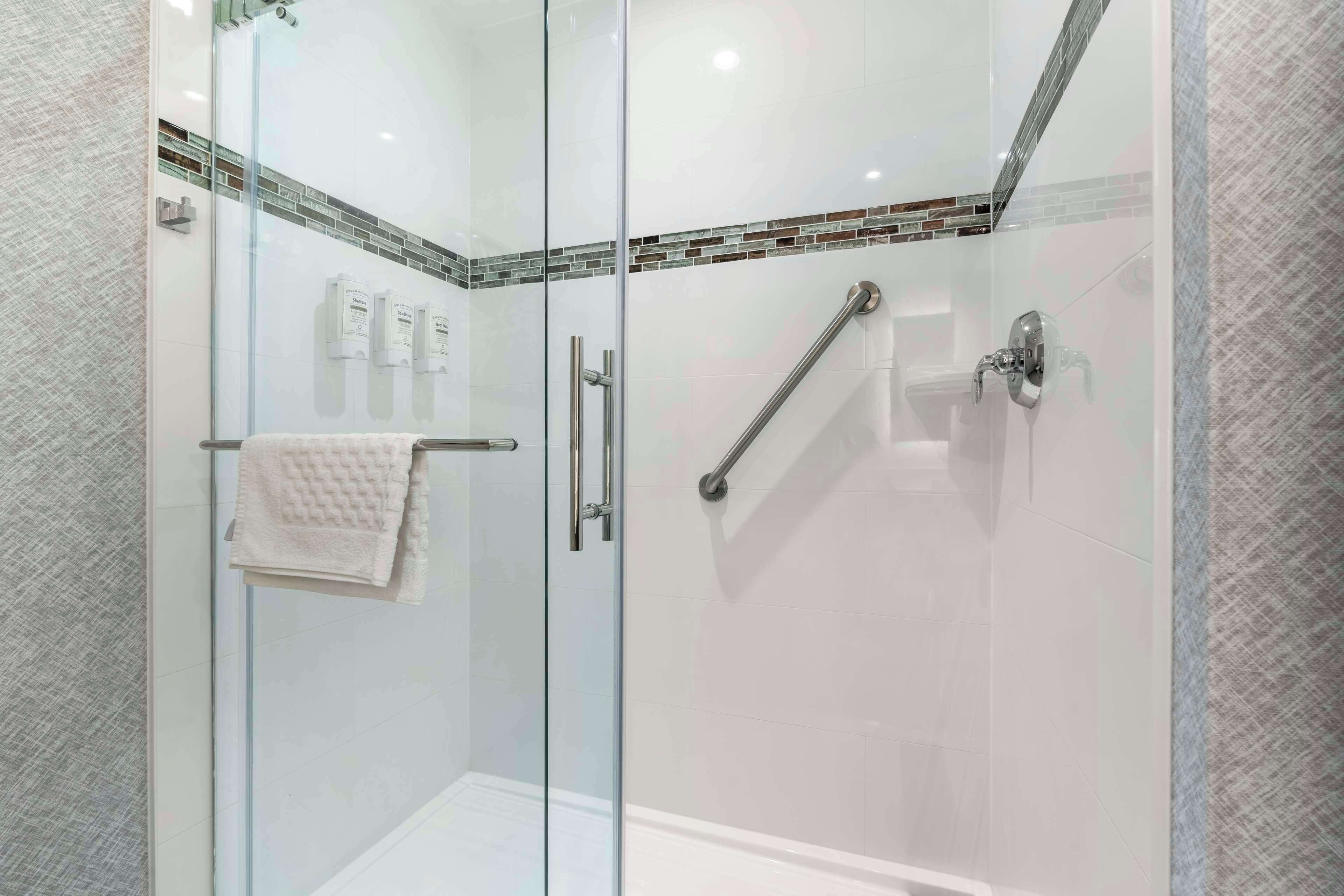 suite, 1 king bed, non smoking, kitchen (shower only;w/ sofabed, full kitchen) | bathroom | towels