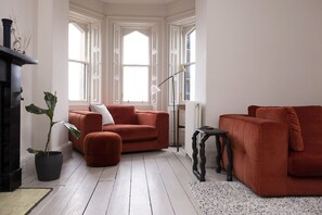 TV, offices - Observatory House (Edinburgh)