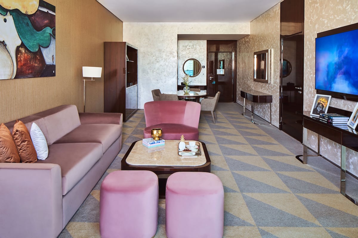 Ropa de cama hipoalergénica, cubrecamas y minibar