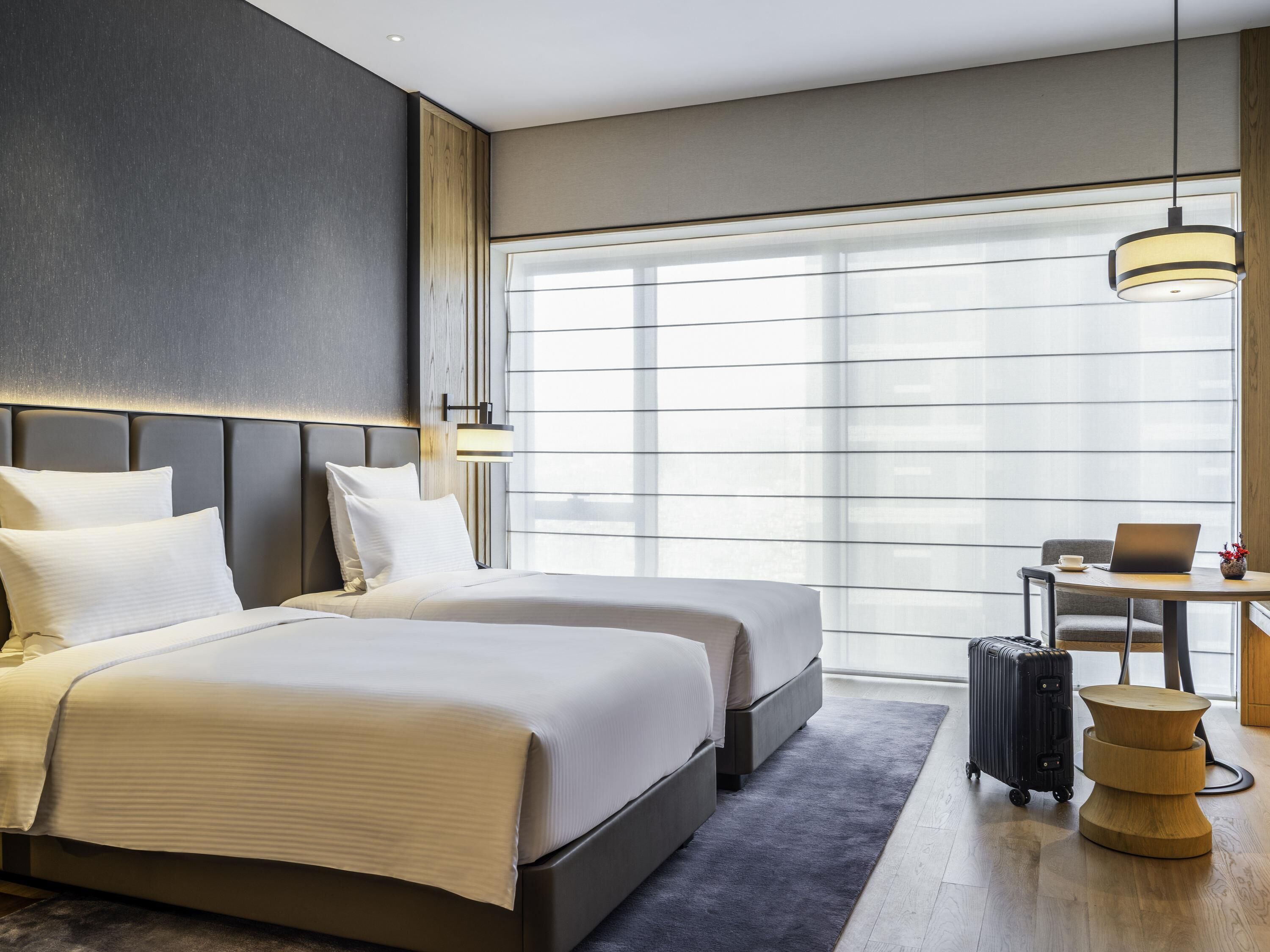 Deluxe Room, 2 Twin Beds | Hypo-allergenic bedding, minibar, desk, rollaway beds