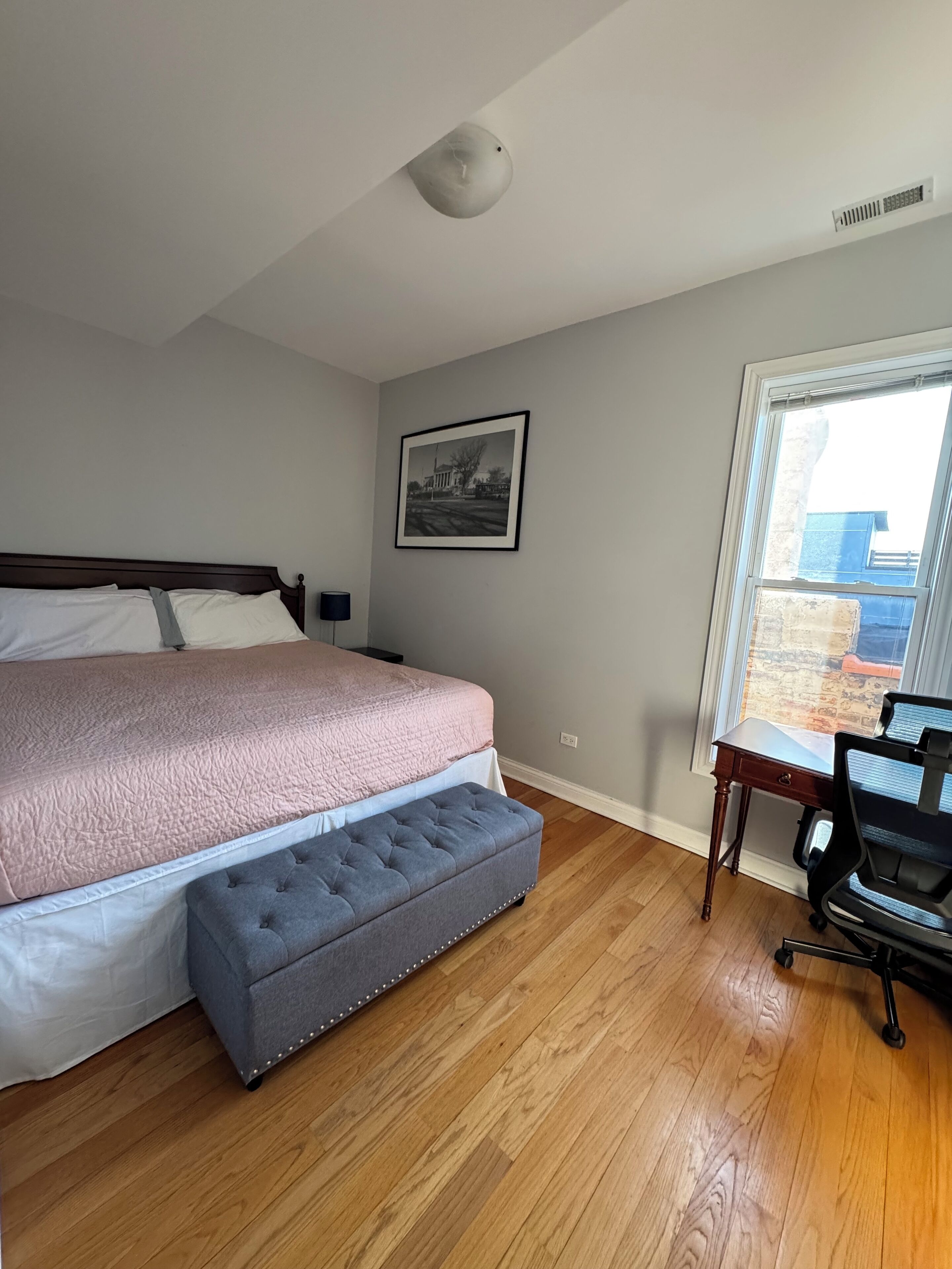 2 bedrooms, desk, iron/ironing board, free WiFi