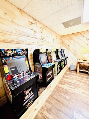 Spielezimmer
