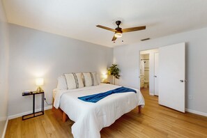 2 bedrooms, Internet, bed sheets