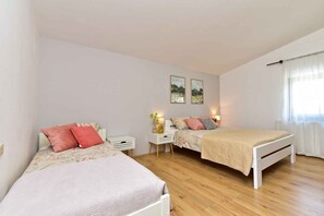 3 bedrooms, WiFi