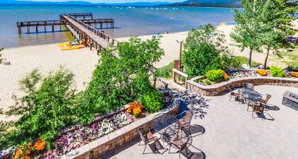 Stylish Condo - Private Beach Access, Shared Hot Tub, Pools, Marina & Firepit