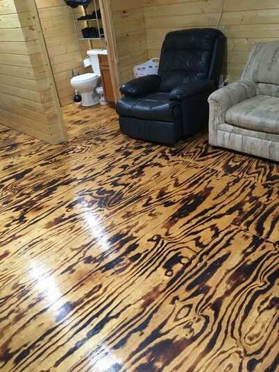 South Arkansas Cabins your home away from home.  ( the cabin) 