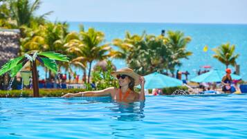 3 outdoor pools, open 8:00 AM to 6:00 PM, pool loungers