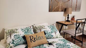 6 Schlafzimmer, Schreibtisch, Bügeleisen/Bügelbrett, kostenloses WLAN