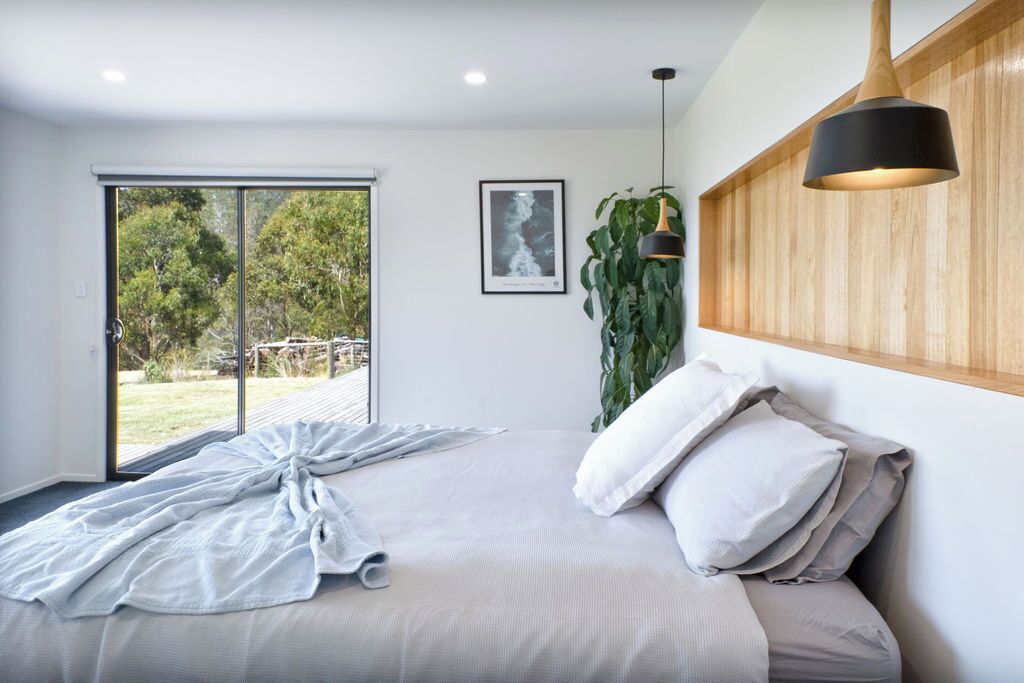 5 sovrum, skrivbord, resesäng och wi-fi