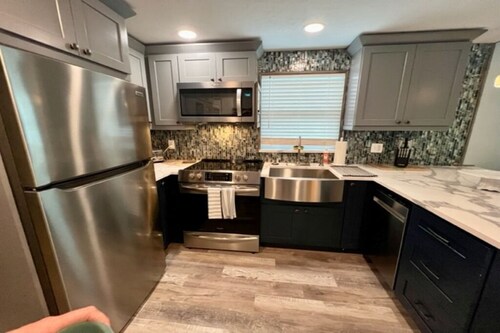 Airy Ozona West on the Gulf!