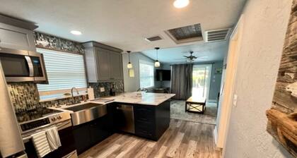 Airy Ozona West on the Gulf!