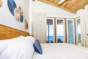 3 bedrooms, internet, bed sheets