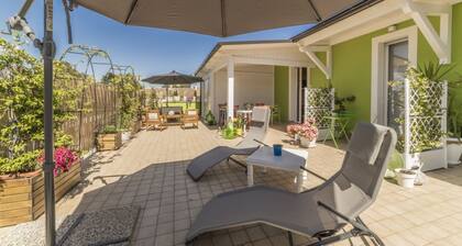 Double/twin room with private bathroom near Pescara airport