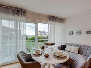 Dining - La Cormorane by Interhome (Carnac)