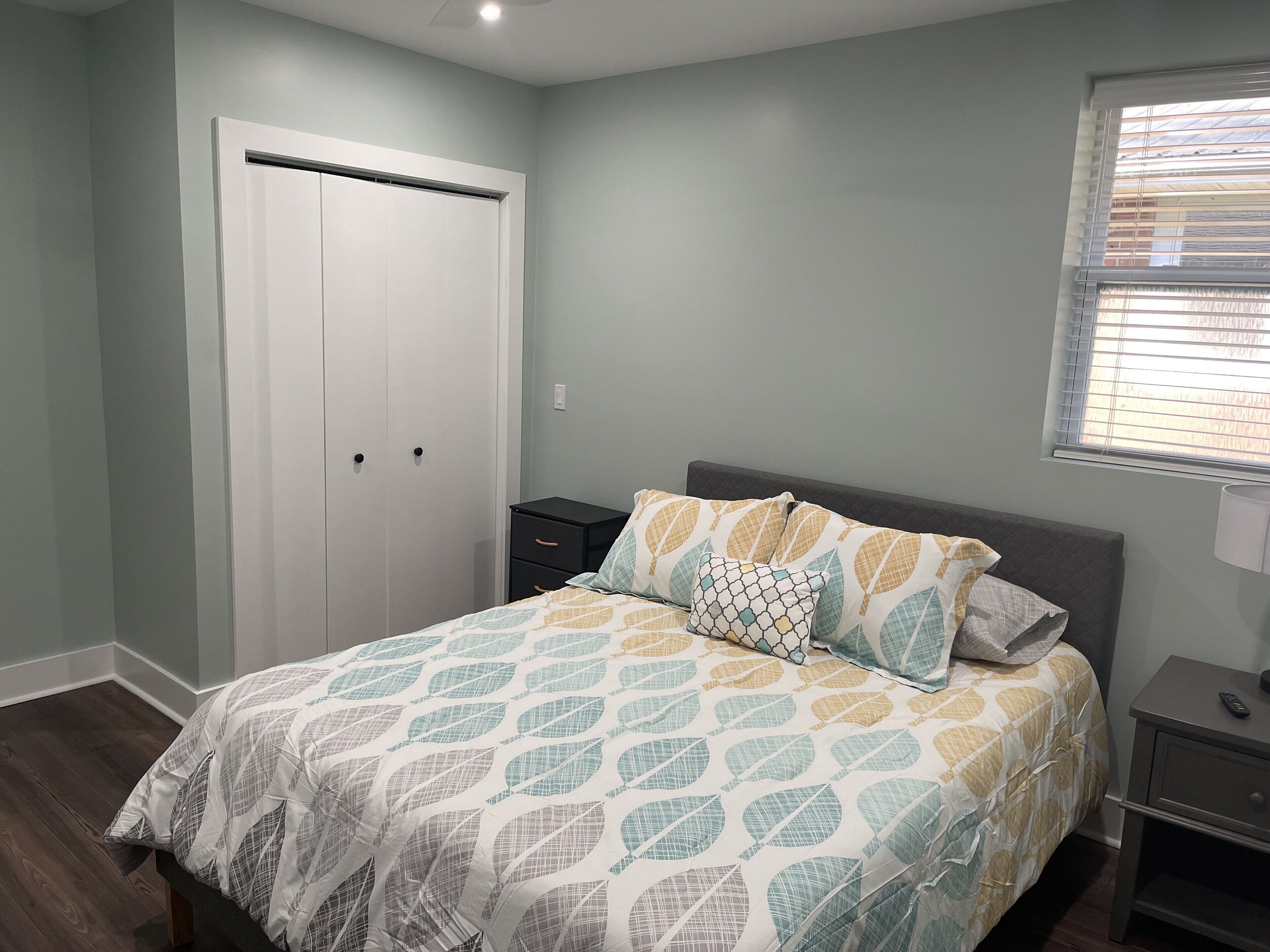 1 chambre, fer et planche à repasser, Wi-Fi gratuit, draps fournis