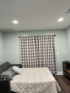 1 bedroom, iron/ironing board, free WiFi, bed sheets