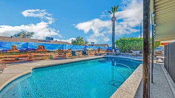 Outdoor pool, a heated pool