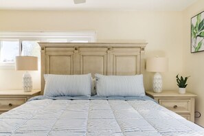 4 bedrooms, desk, iron/ironing board, travel crib