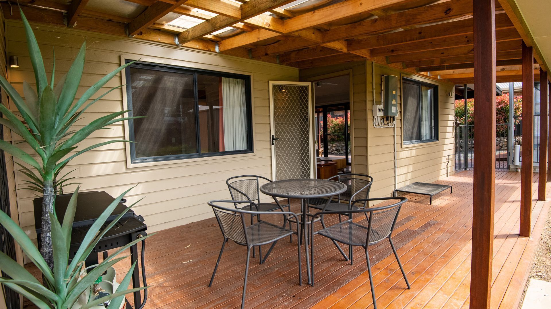 Jillamatong 14 - 3BR House l Pet Friendly l Fenced Backyard l WiFi — image 27