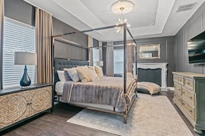 6 bedrooms, iron/ironing board, WiFi, bed sheets