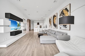 TV, fireplace, stereo