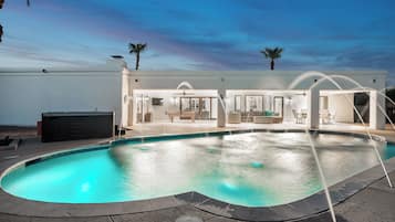 Beheizter Pool