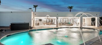 SWSS 6 BR | Sleeps 14 | Heated Pool & Hot Tub | Sport Court | Pool Table | Putting Green