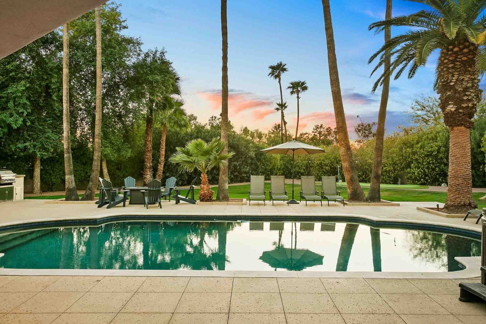 SWSSFore NEW RENO Awesome backyard! PICKLEBALL/Sport court Pool
