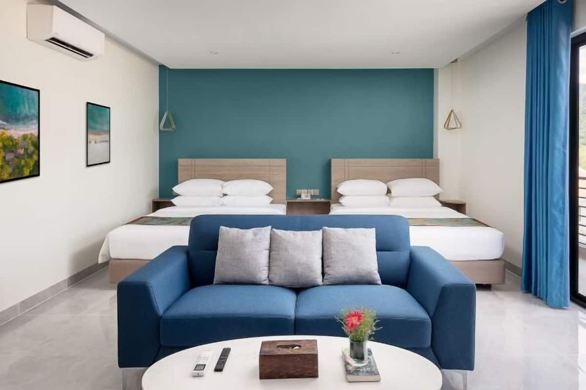 1 bedroom, premium bedding, minibar, in-room safe