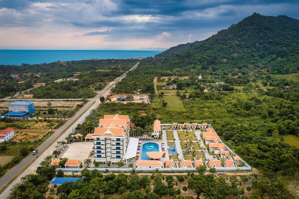 Exterior - Vakara Hotel Kep (Kep)