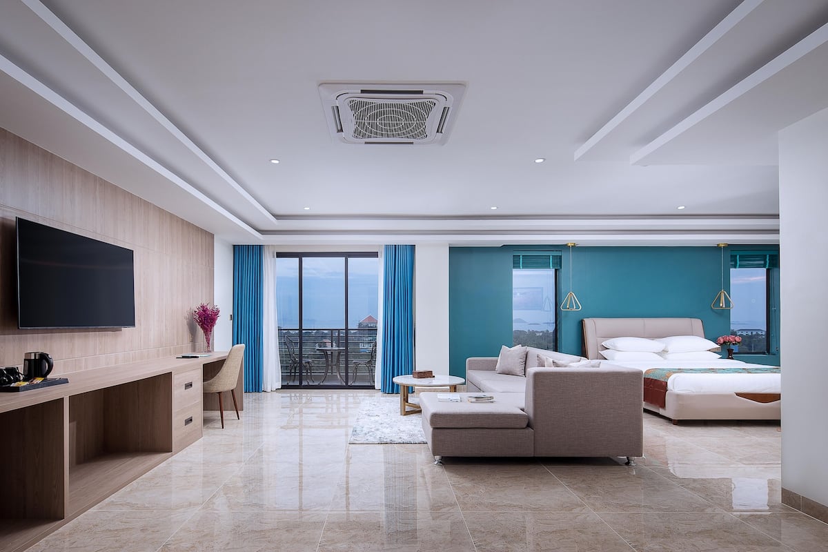 Vakara Executive Room with Sea View | 1 bedroom, premium bedding, minibar, in-room safe