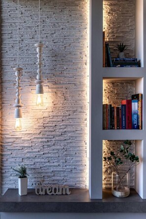 Interior - Gregory's loft (100 meters from the beach) (Αγία Άννα, Εύβοια)