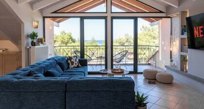 Gregory's loft (100 meters from the beach)