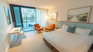 In-room safe, desk, laptop workspace, soundproofing