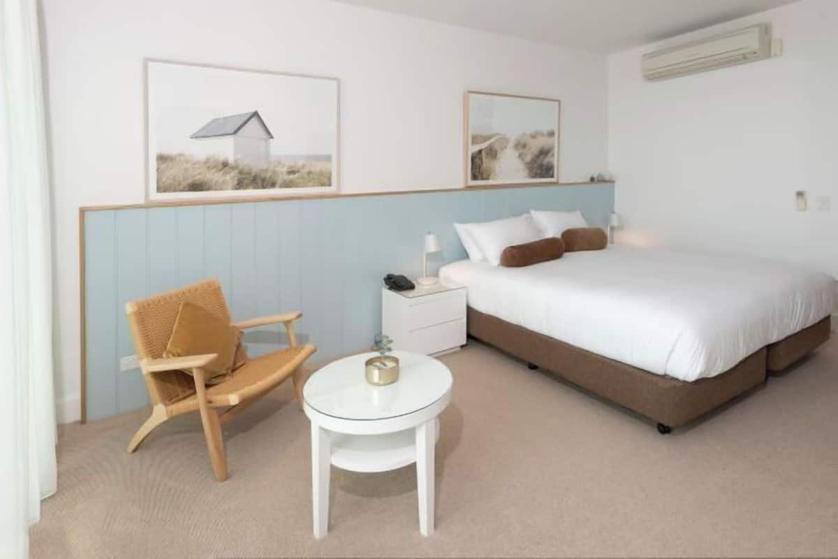1 bedroom, in-room safe, desk, laptop workspace