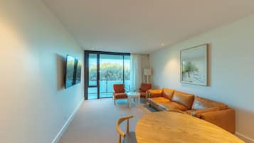 In-room safe, desk, laptop workspace, soundproofing