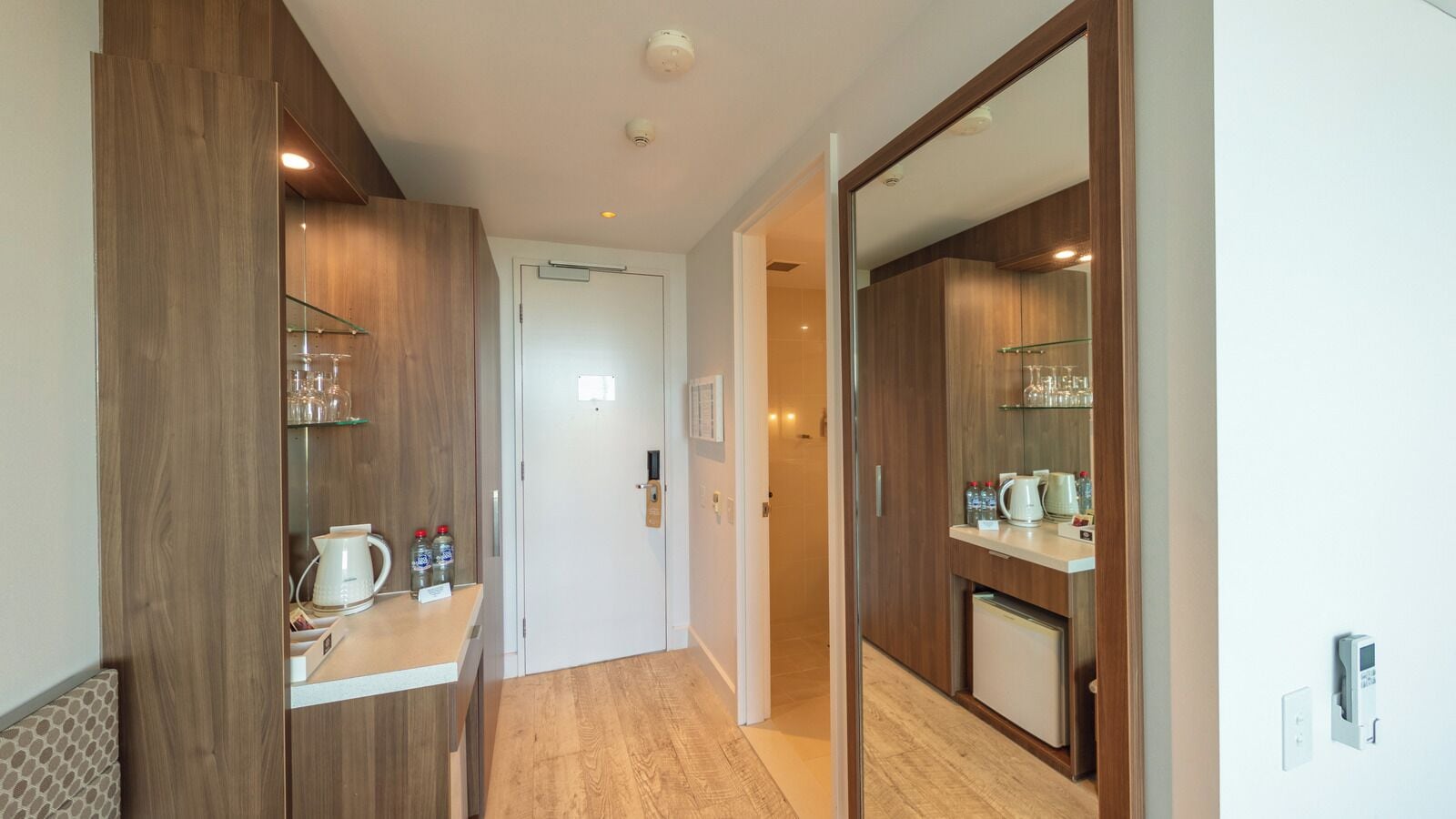 Coffres-forts dans les chambres, bureau