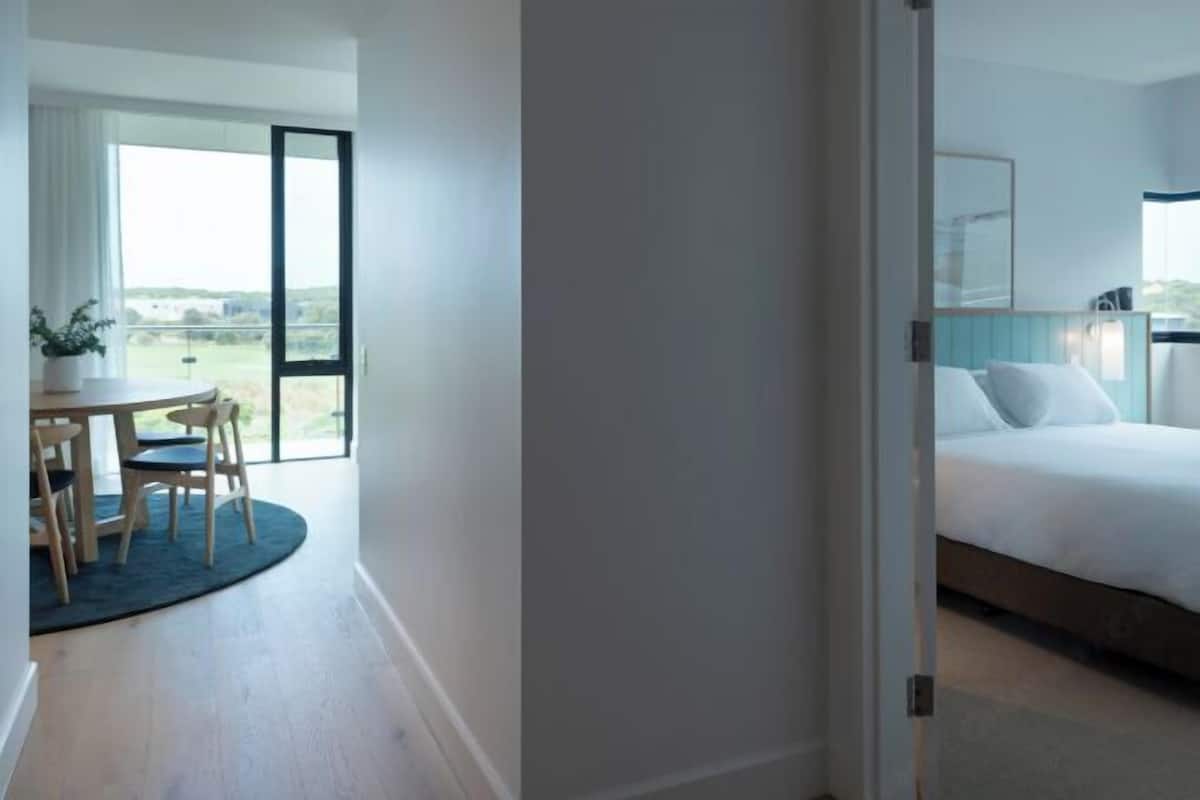 1 bedroom, in-room safe, desk, laptop workspace