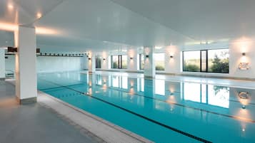 Indendørs pool