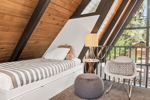 2 Schlafzimmer, Schreibtisch, Bügeleisen/Bügelbrett, kostenloses WLAN