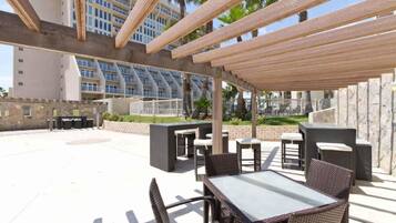 Condo, 2 habitaciones | Balcón