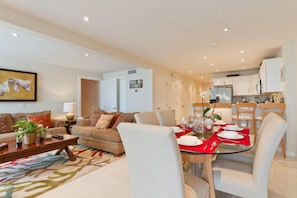 Condo, 3 Bedrooms | Living room