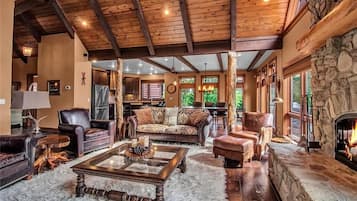 Televisión, chimenea