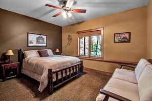 6 chambres, fer et planche à repasser, Wi-Fi, draps fournis