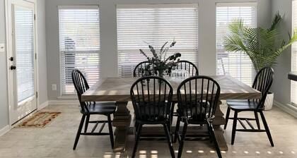 Spacious 5 bedroom home with large deck and hot tub